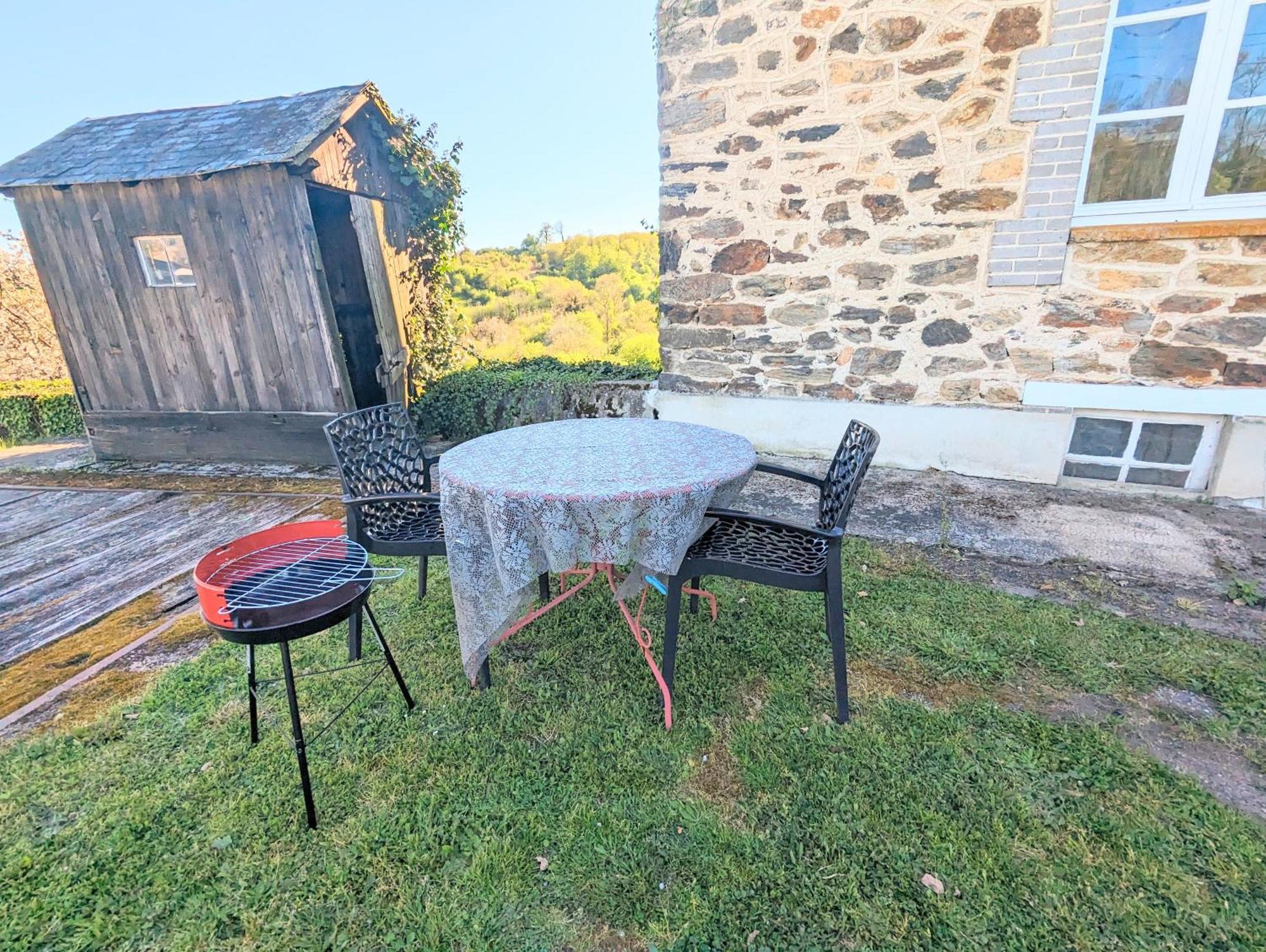 Studio Silhem Saint-Germain-les-Belles Экстерьер фото
